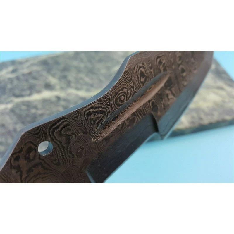 BL137D Lame A Customiser Le Manche Lame Trakker Acier Damas 256 Couches 2 BL137D Lame A Customiser Le Manche Lame Trakker Acier Damas 256 Couches – Image 2