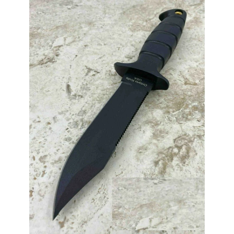 Couteau Ontario SP2 Air Force Survival Knife Lame Carbone 1095 Manche Kraton Etui Nylon Made In USA ON8680 2 Couteau Ontario SP2 Air Force Survival Knife Lame Carbone 1095 Manche Kraton Etui Nylon Made In USA ON8680 – Image 2