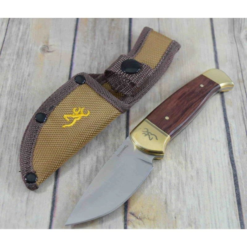 Couteau Skinner Browning Lame Acier Inox Manche Bois Etui Nylon BR0378 10 Couteau Skinner Browning Lame Acier Inox Manche Bois Etui Nylon BR0378 – Image 10
