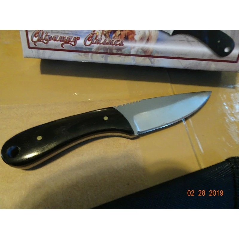 Couteau Skinner Buffalo Horn Lame Acier Inox Manche Corne Etui Nylon Frost Cutlery FCW007BH 5 Couteau Skinner Buffalo Horn Lame Acier Inox Manche Corne Etui Nylon Frost Cutlery FCW007BH – Image 5