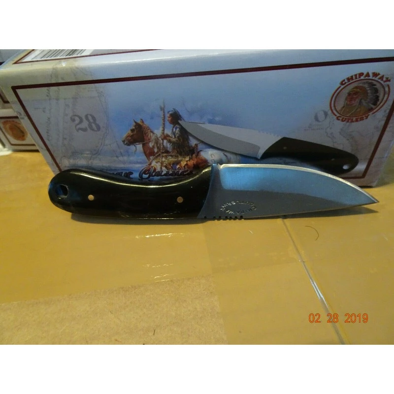 Couteau Skinner Buffalo Horn Lame Acier Inox Manche Corne Etui Nylon Frost Cutlery FCW007BH 1 Couteau Skinner Buffalo Horn Lame Acier Inox Manche Corne Etui Nylon Frost Cutlery FCW007BH