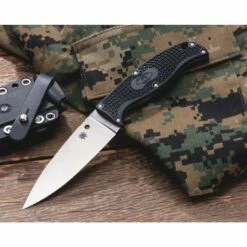 Couteau Spyderco Enuff 2 Lame Acier VG-10 Plain Manche FRN Etui Polymer Made In Japan SCFB31PBK2