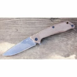 Couteau Tactical ABKT Tac Predator Desert Tan Lame Acier D2 Manche G-10 Linerlock Clip AB026T