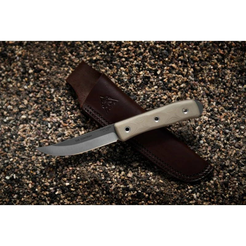 Couteau Tops Knives The Sonoran Lame Acier Carbone 1095 Manche G10 Tan Etui Cuir Made USA TPTSNRN01 7 Couteau Tops Knives The Sonoran Lame Acier Carbone 1095 Manche G10 Tan Etui Cuir Made USA TPTSNRN01 – Image 7