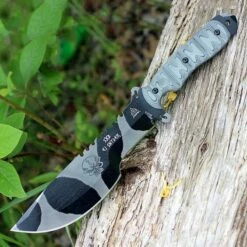 Couteau TOPS Skullcrusher's Xtreme Camo Lame Acier Carbone 1095 Manche Micarta Etui Nylon USA TPSXB10C