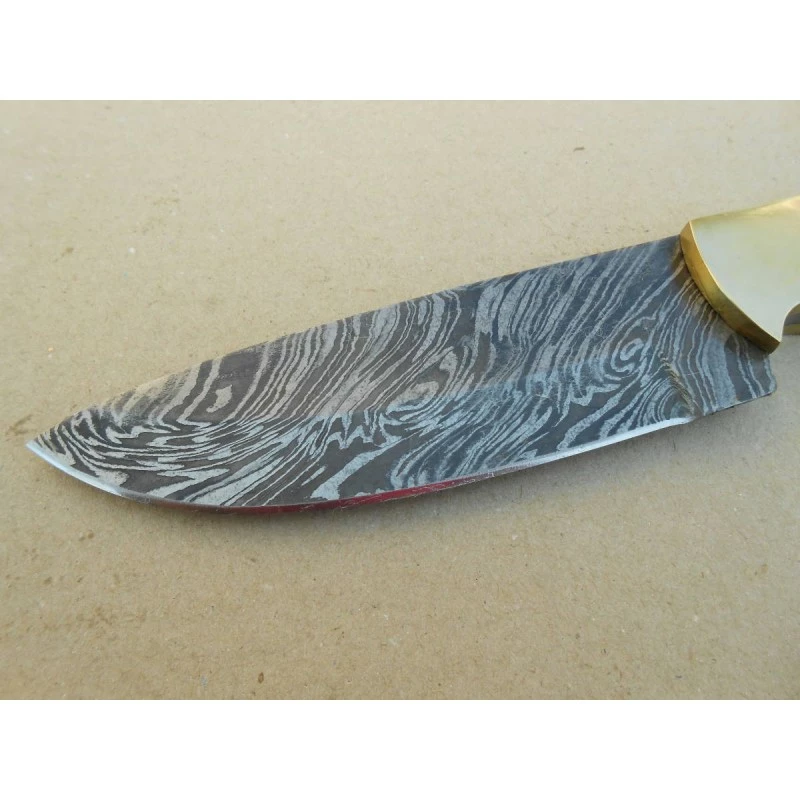 Lame A Customiser Damas 256 Couches Drop Point Garde En Laiton BL134D 2 Lame A Customiser Damas 256 Couches Drop Point Garde En Laiton BL134D – Image 2