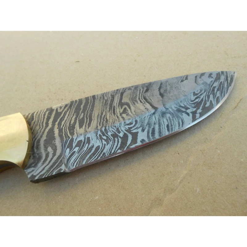 Lame A Customiser Damas 256 Couches Drop Point Garde En Laiton BL134D 3 Lame A Customiser Damas 256 Couches Drop Point Garde En Laiton BL134D – Image 3