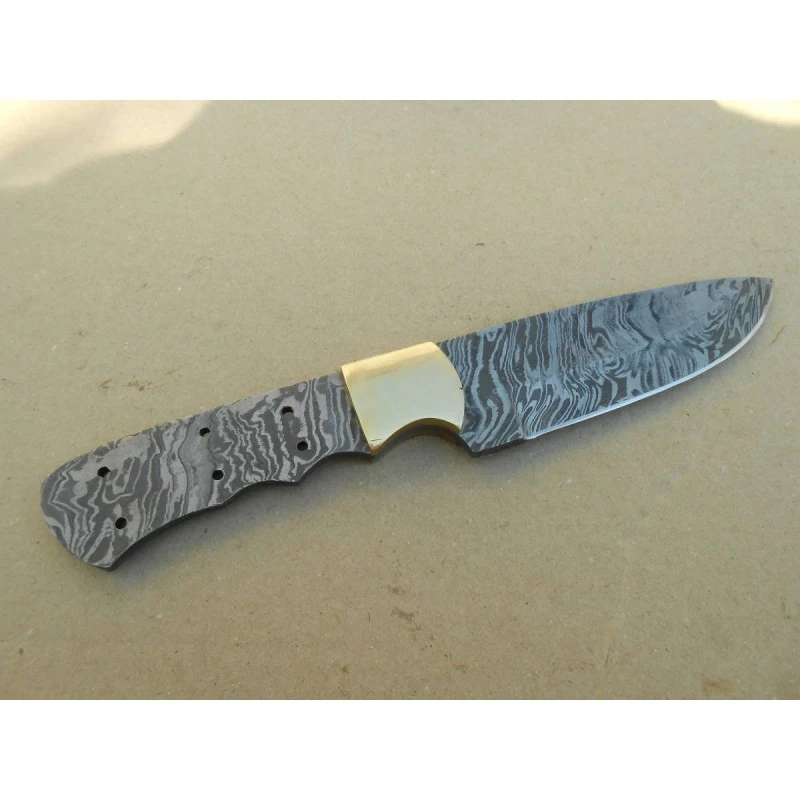 Lame A Customiser Damas 256 Couches Drop Point Garde En Laiton BL134D 4 Lame A Customiser Damas 256 Couches Drop Point Garde En Laiton BL134D – Image 4