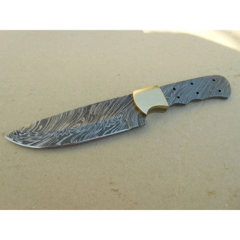 Lame A Customiser Damas 256 Couches Drop Point Garde En Laiton BL134D 1 Lame A Customiser Damas 256 Couches Drop Point Garde En Laiton BL134D