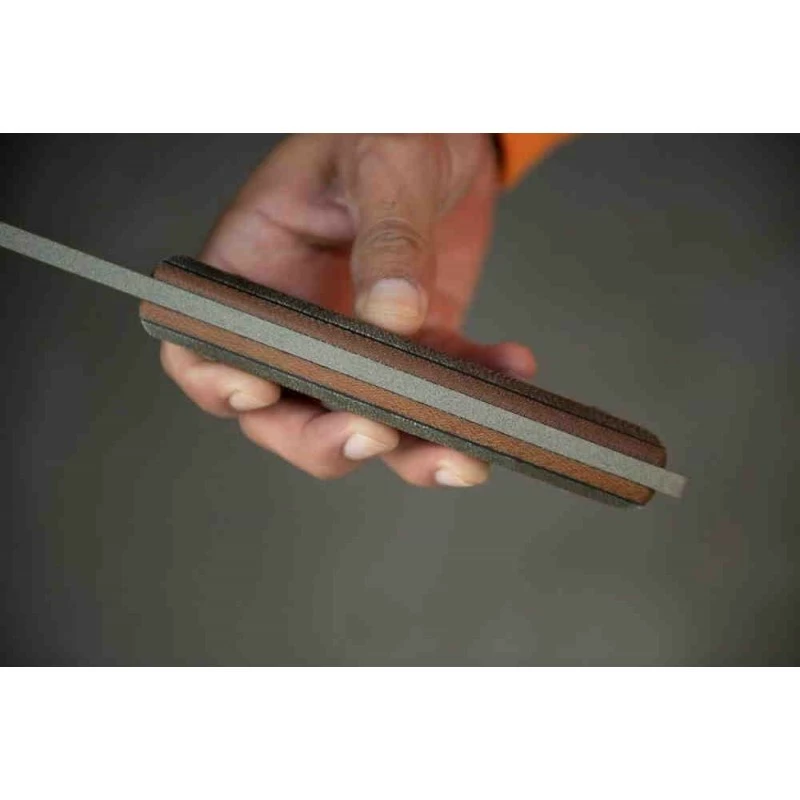 Machette Kukri TOPS Knives The Bestia Lame Acier Carbone 1095 Manche Micarta Etui Kydex USA TPTBST01 3 Machette Kukri TOPS Knives The Bestia Lame Acier Carbone 1095 Manche Micarta Etui Kydex USA TPTBST01 – Image 3