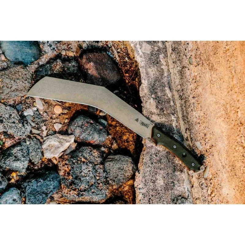 Machette Kukri TOPS Knives The Bestia Lame Acier Carbone 1095 Manche Micarta Etui Kydex USA TPTBST01 6 Machette Kukri TOPS Knives The Bestia Lame Acier Carbone 1095 Manche Micarta Etui Kydex USA TPTBST01 – Image 6