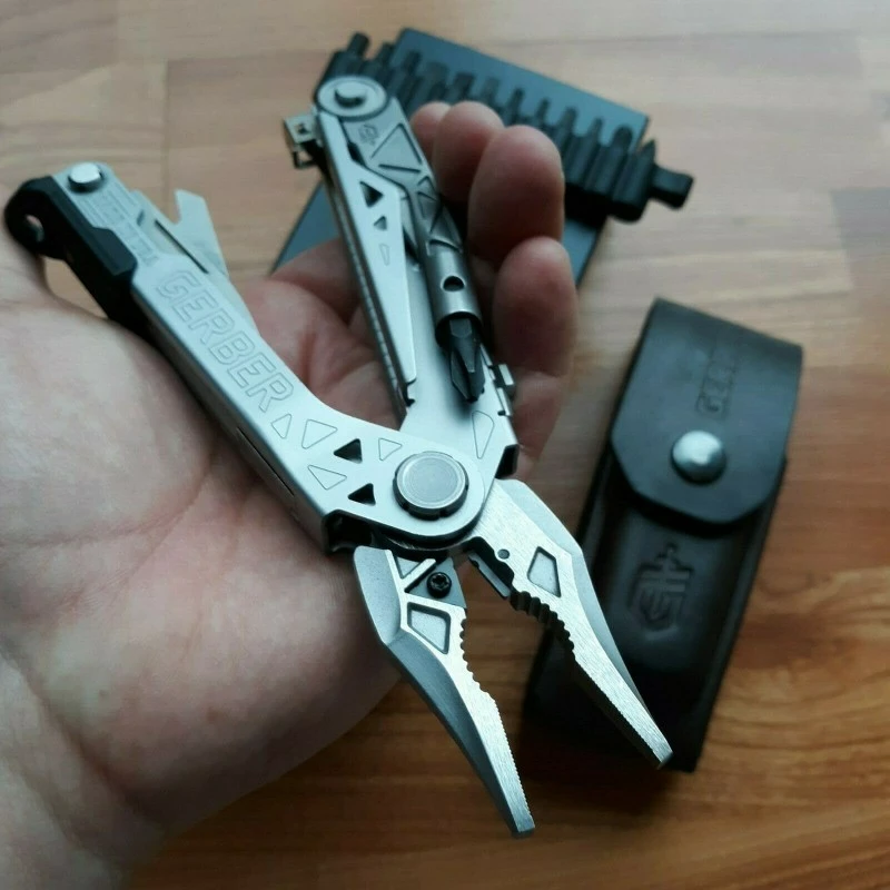 Pince Multifonctions Gerber Center Drive Plus Bit Etui Cuir Made USA G1417 1 Pince Multifonctions Gerber Center Drive Plus Bit Etui Cuir Made USA G1417
